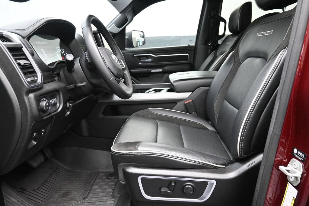 Used 2025 RAM 1500 Laramie w/ Sport Appearance Package AWD/4WD image 21