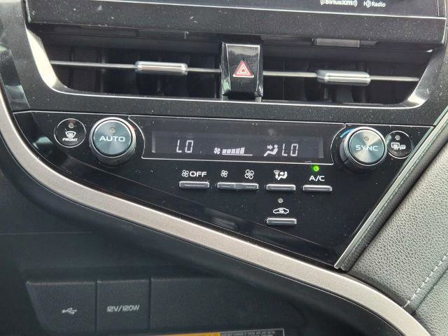 Used 2021 Toyota Camry XSE FWD image 18