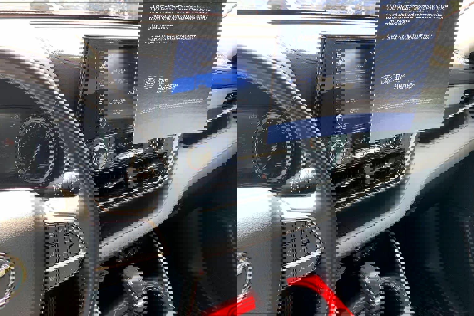 Used 2021 Toyota Highlander XLE FWD image 7