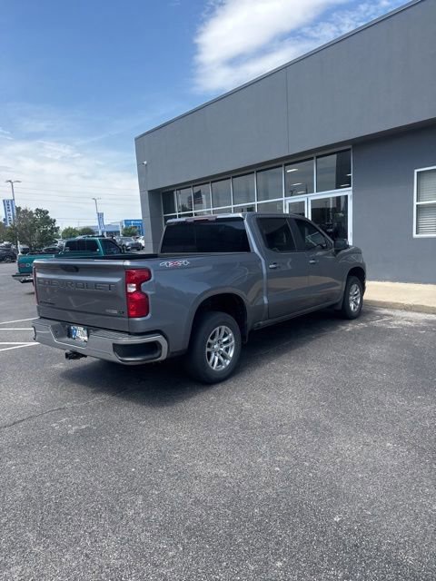 Used 2021 Chevrolet Silverado 1500 LT w/ LPO, Dark Essentials Package AWD/4WD image 5