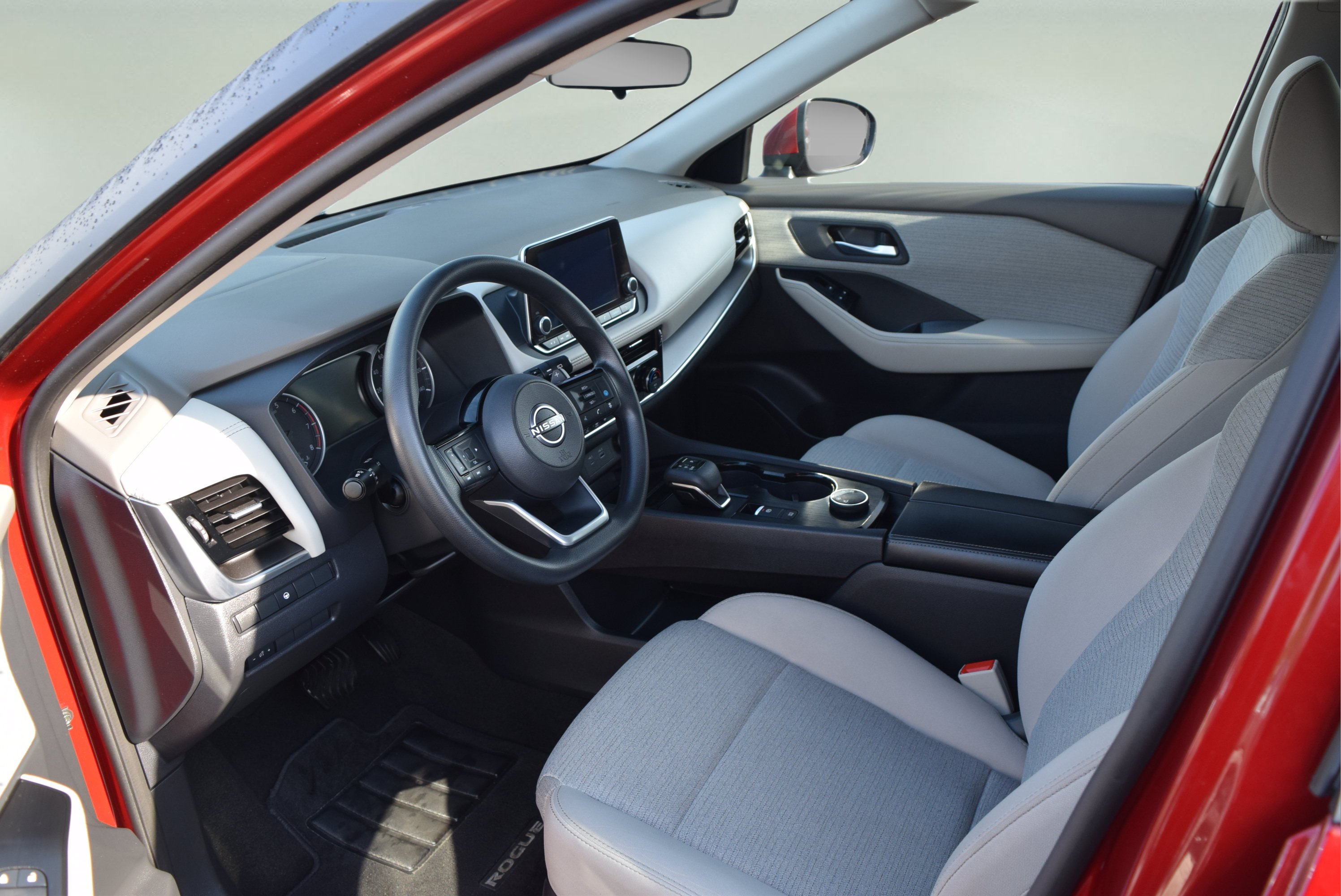 Used 2023 Nissan Rogue SV AWD/4WD image 9