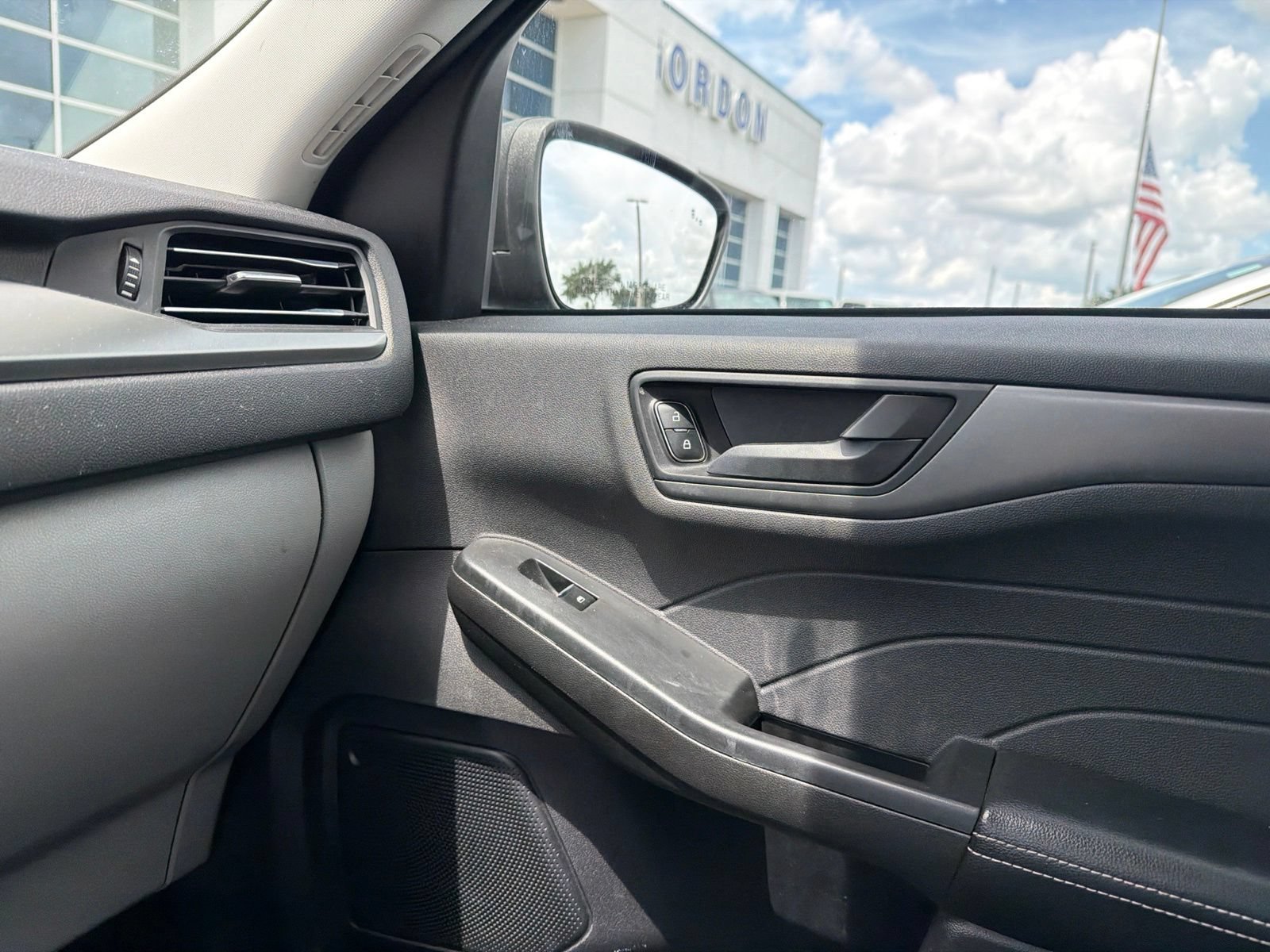 Certified 2023 Ford Escape Active FWD image 13