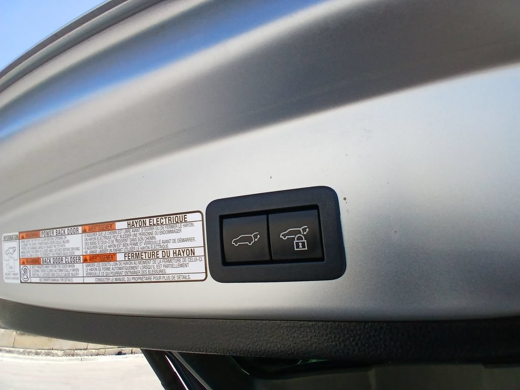Used 2022 Toyota Corolla Cross XLE w/ Convenience Package FWD image 25