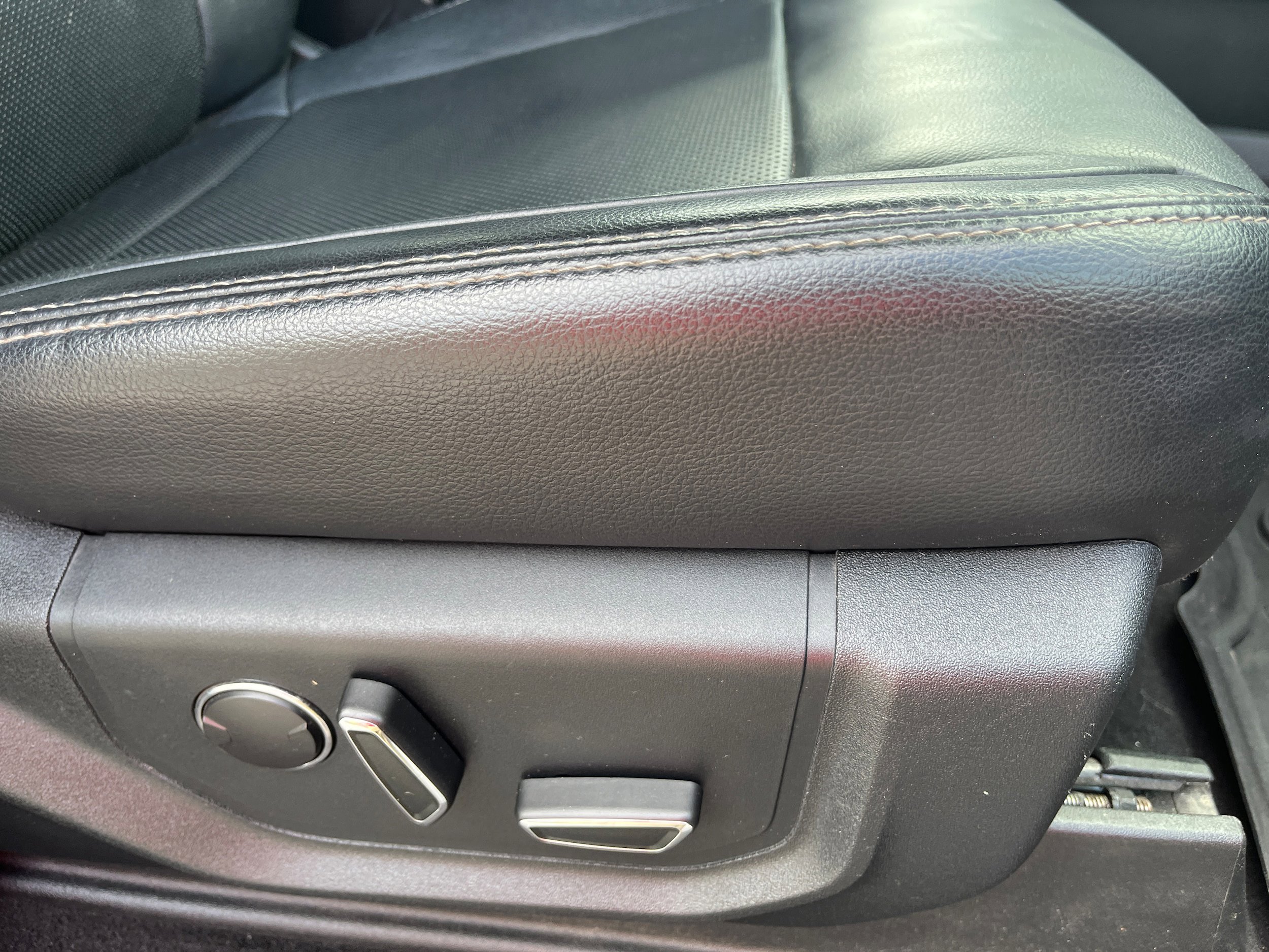 Certified 2019 Ford F250 Lariat w/ Lariat Value Package AWD/4WD image 16
