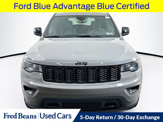 Used 2019 Jeep Grand Cherokee Laredo AWD/4WD image 2