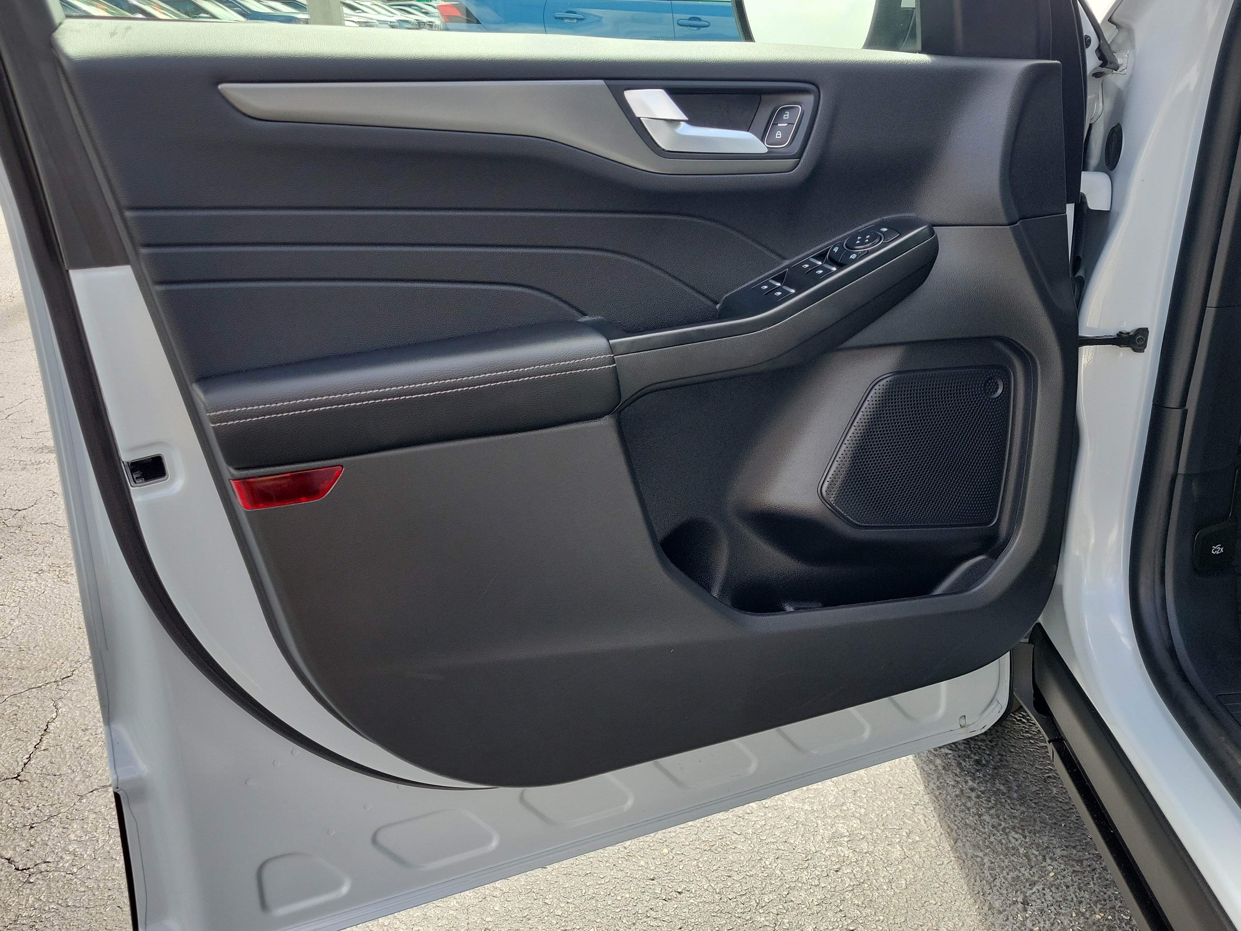 Certified 2026 Ford Escape SE FWD image 18