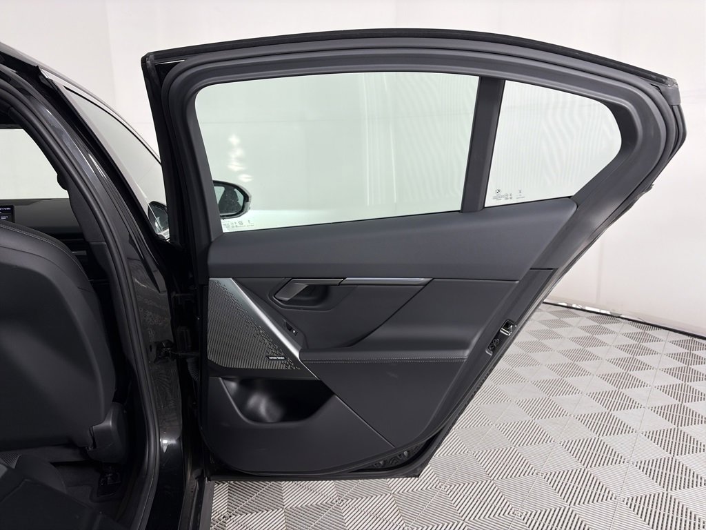 Used 2024 BMW 530i xDrive image 27