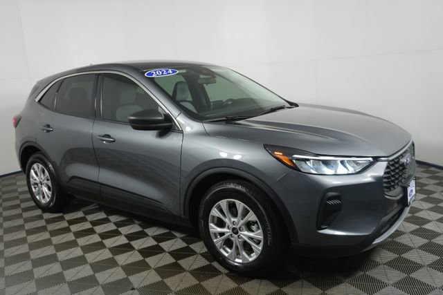 Certified 2024 Ford Escape Active w/ Cold Weather Package FWD image 2