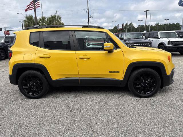 Used 2018 Jeep Renegade Altitude w/ Popular Equipment Group FWD image 14