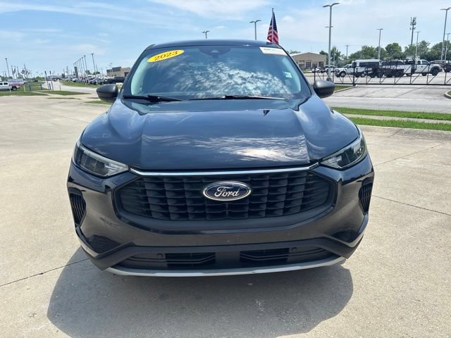 Certified 2023 Ford Escape Active w/ Cold Weather Package FWD image 4