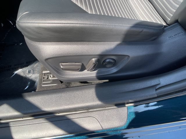 Used 2019 Toyota Camry SE w/ Audio Package FWD image 13
