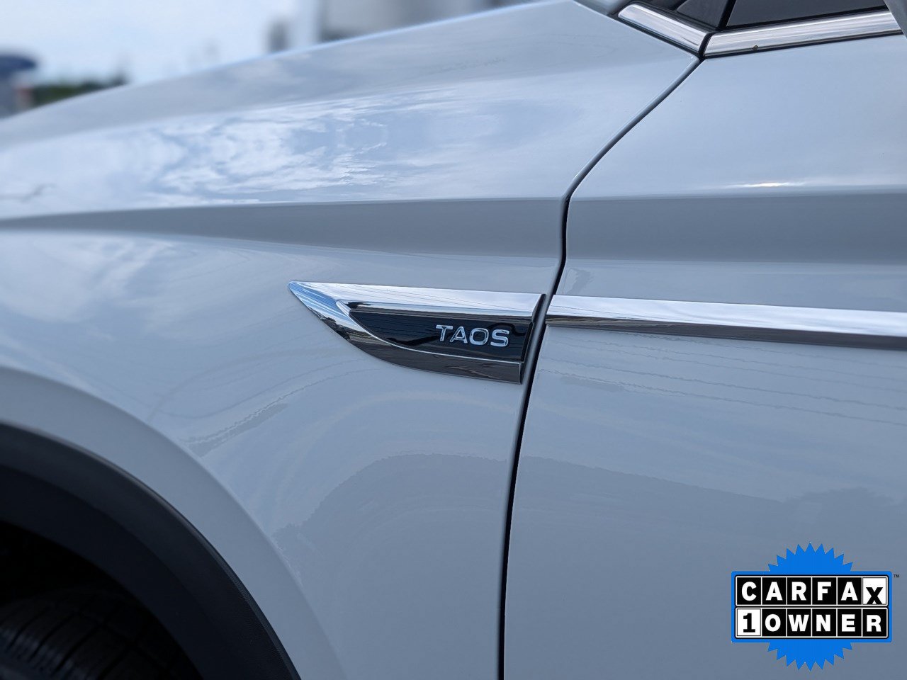 Used 2022 Volkswagen Taos SE FWD image 12