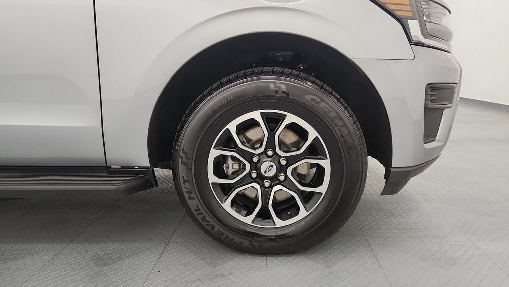 Certified 2024 Ford Expedition Max XLT AWD/4WD image 30