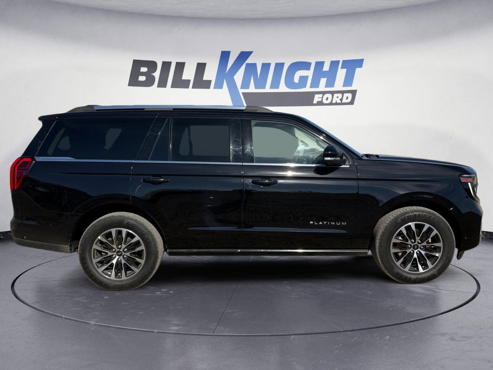 Certified 2025 Ford Expedition Platinum image 6