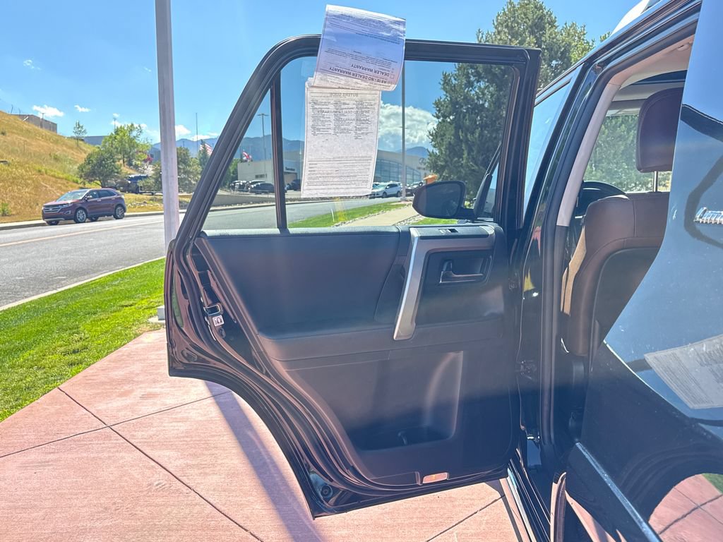 Used 2024 Toyota 4Runner Limited AWD/4WD image 18