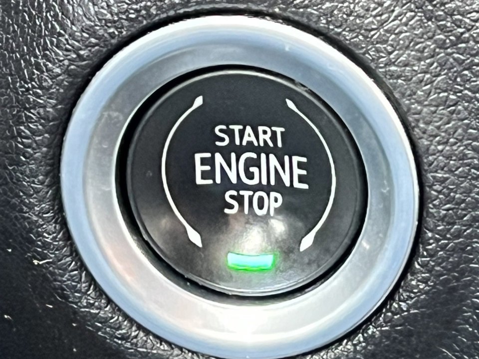 Used 2022 Chevrolet Silverado 1500 High Country w/ Technology Package image 39