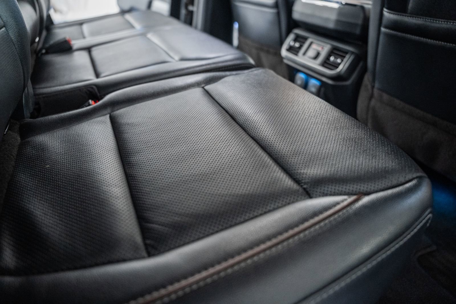 Certified 2021 Ford F150 Lariat w/ Equipment Group 502A High image 38