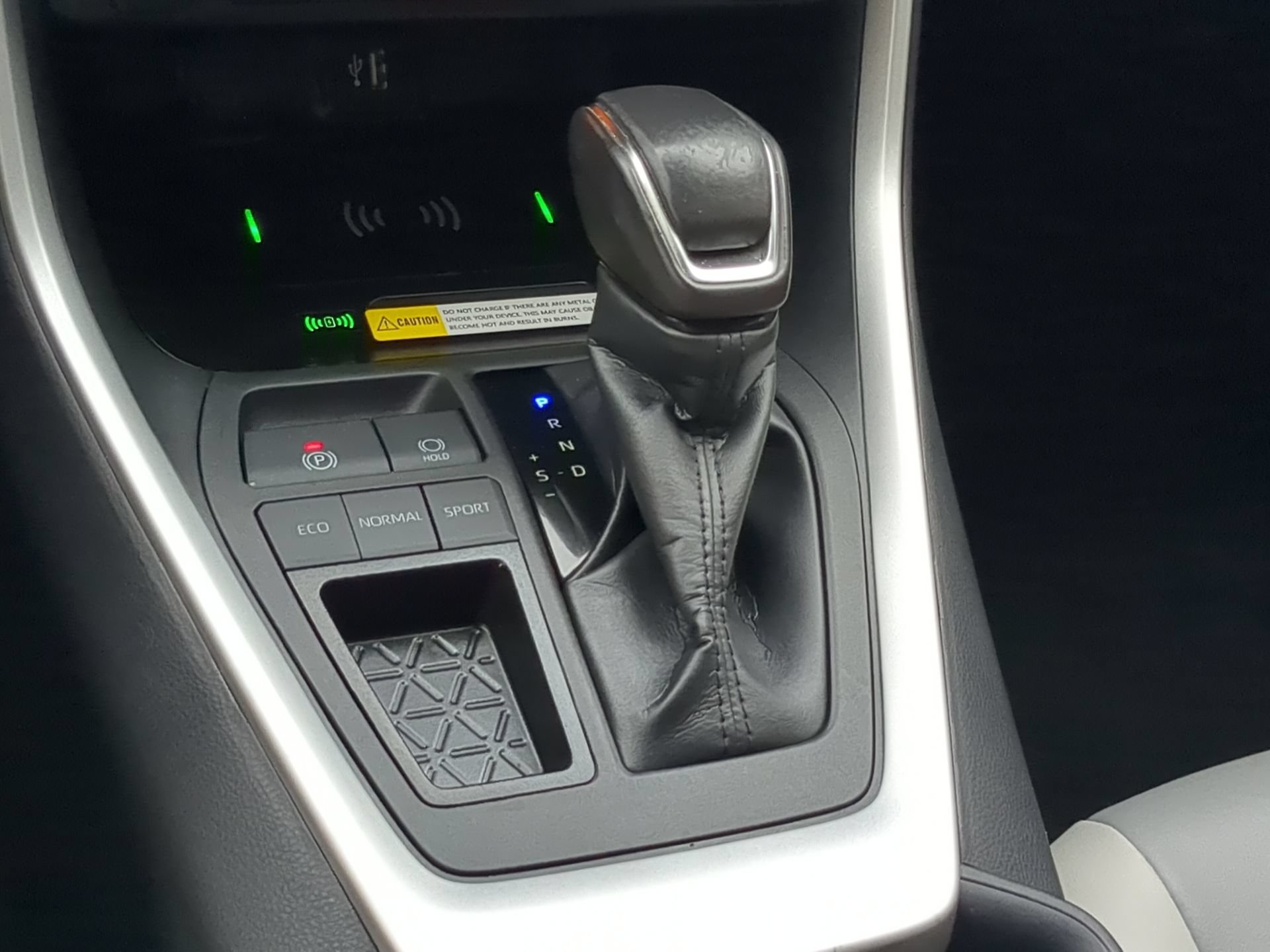 Used 2025 Toyota RAV4 XLE Premium w/ Weather Package FWD image 63