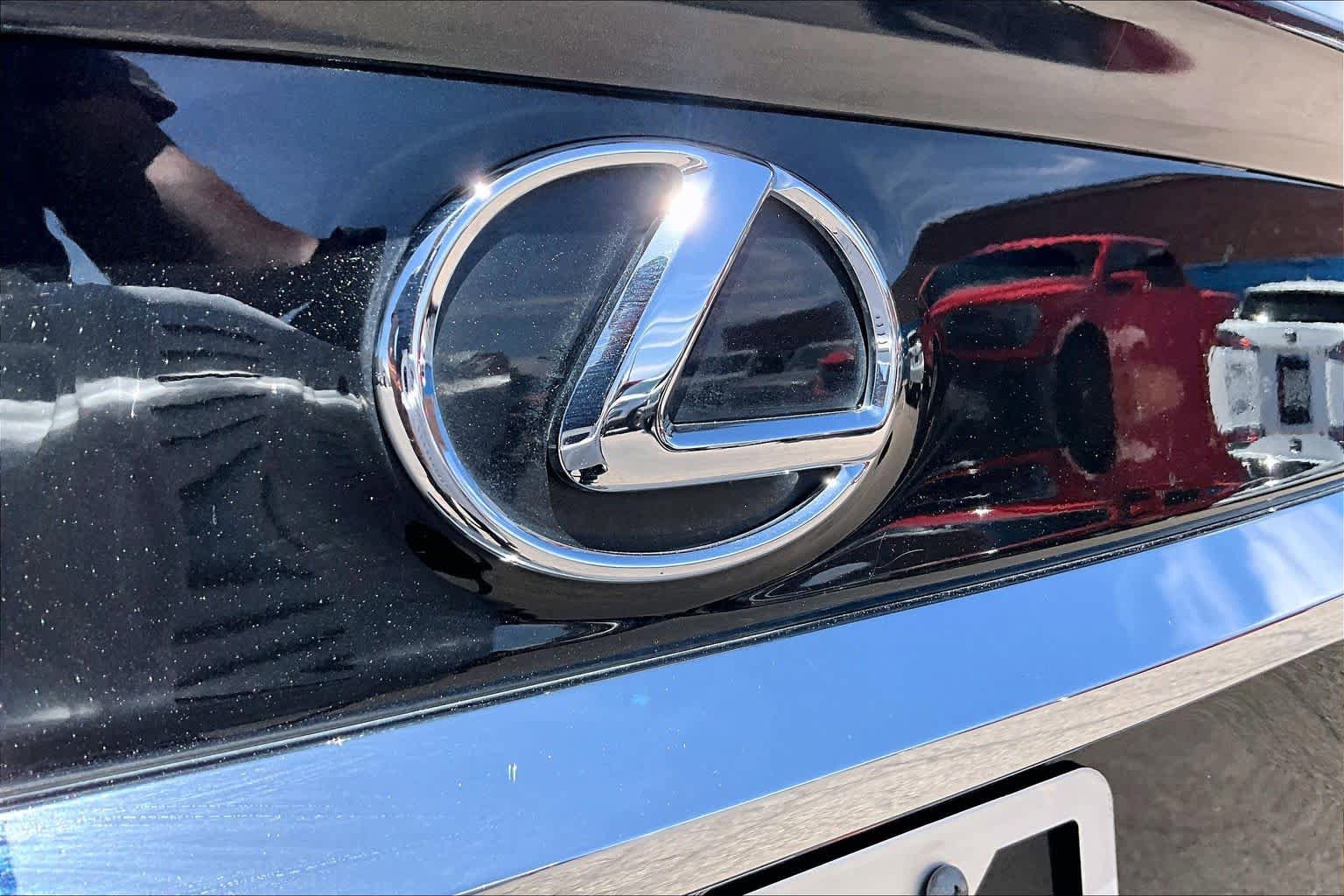 Used 2018 Lexus ES 350 w/ Luxury Package w/Wood Trim FWD image 30