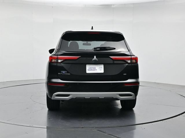 Used 2024 Mitsubishi Outlander SE AWD/4WD image 8