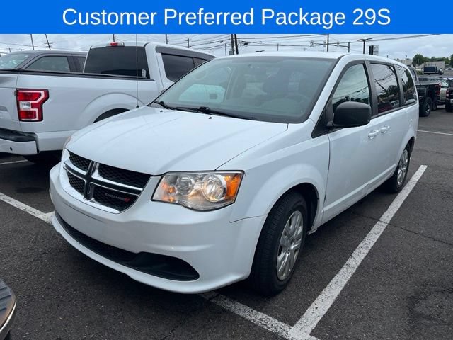Used 2018 Dodge Grand Caravan SE FWD image 2