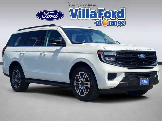 Certified 2025 Ford Expedition Active RWD image 1