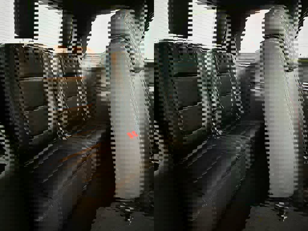 Certified 2019 Ford Explorer XLT w/ Equipment Group 202A image 32