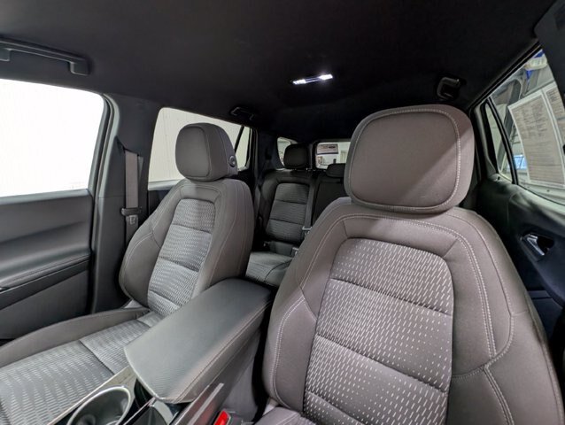 Used 2026 Chevrolet Equinox LT AWD/4WD image 12