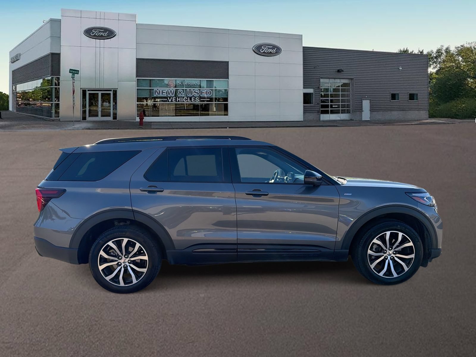 Certified 2025 Ford Explorer ST-Line AWD/4WD image 12