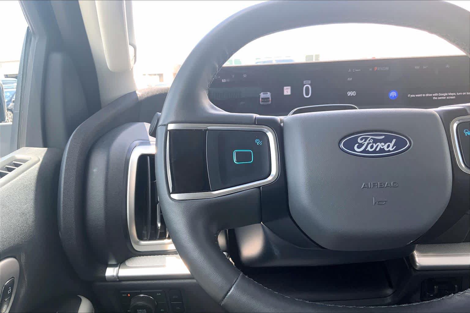 Certified 2025 Ford Expedition Active AWD/4WD image 24