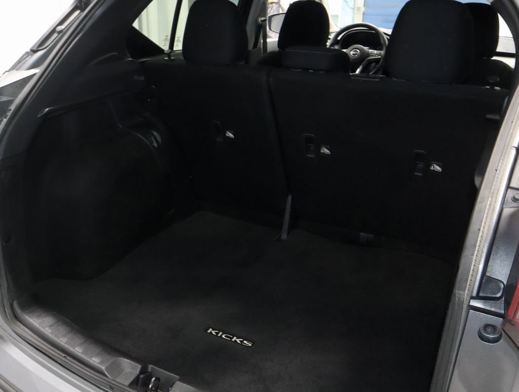 Used 2022 Nissan Kicks SV image 15