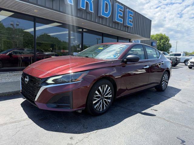 Used 2025 Nissan Altima 2.5 SV