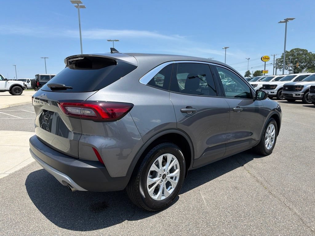 Certified 2023 Ford Escape Active FWD image 5