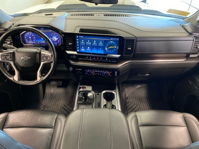 Used 2024 Chevrolet Silverado 1500 LT Trail Boss w/ Convenience Package II AWD/4WD image 10