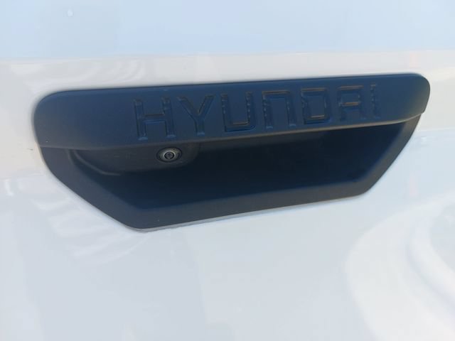 Used 2025 Hyundai Santa Cruz SEL FWD image 13