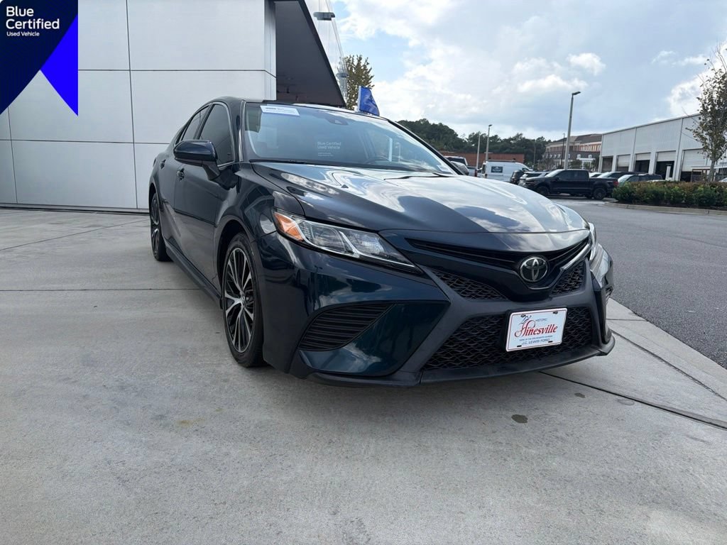 Used 2019 Toyota Camry SE w/ Carpet Mat Package