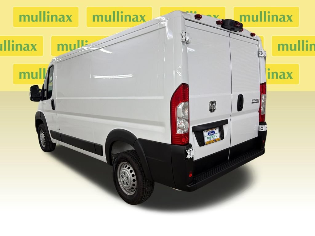 Used 2025 RAM ProMaster 2500 w/ Convenience Group FWD image 10