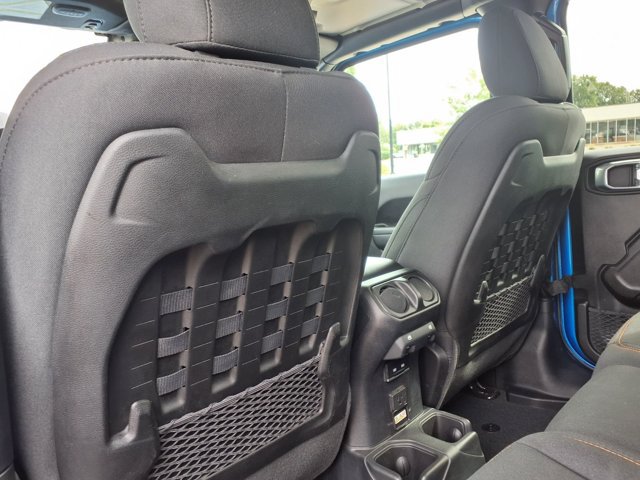 Used 2023 Jeep Gladiator Mojave w/ LED Lighting Group AWD/4WD image 7