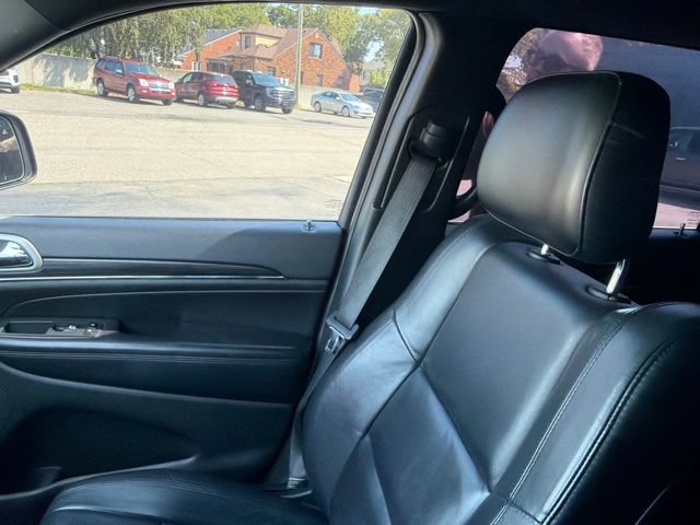 Used 2019 Jeep Grand Cherokee Limited AWD/4WD image 25