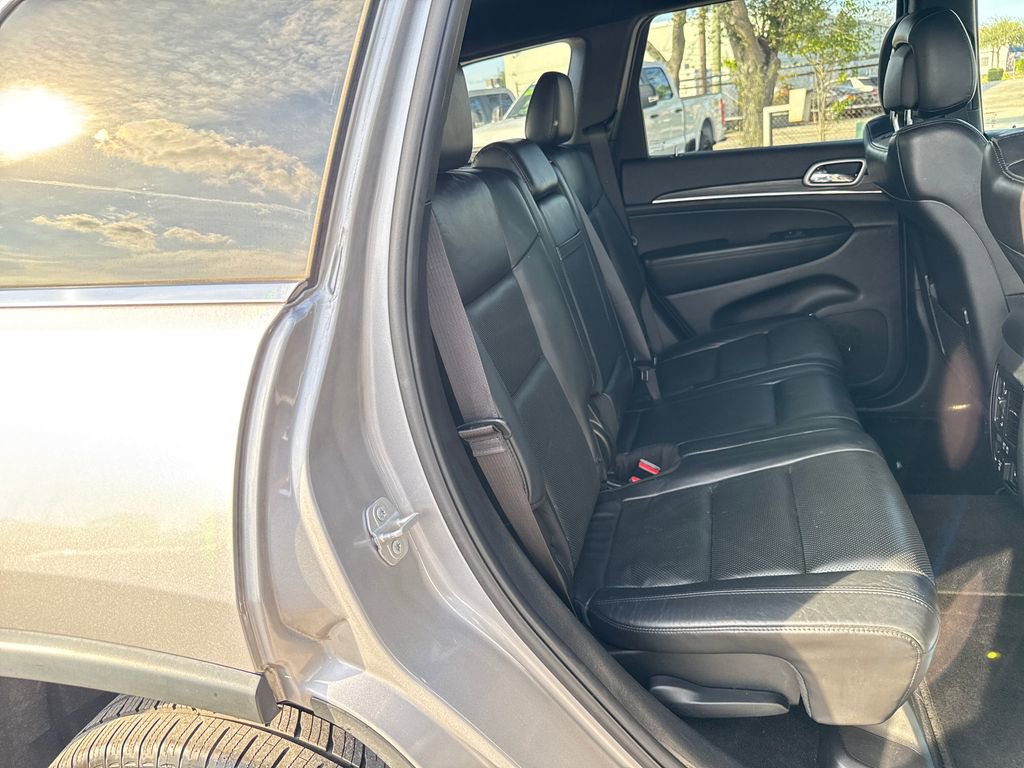 Used 2019 Jeep Grand Cherokee Limited w/ Luxury Group II image 28