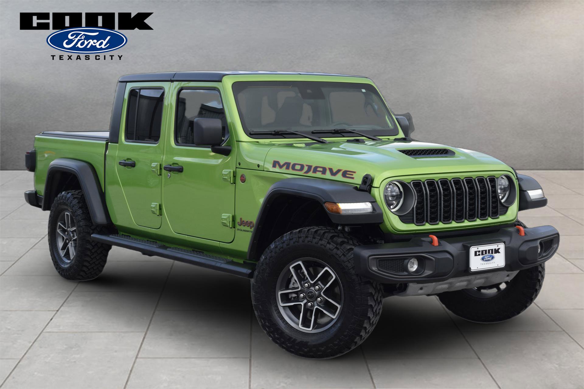 Used 2025 Jeep Gladiator Mojave w/ Convenience Group AWD/4WD image 3