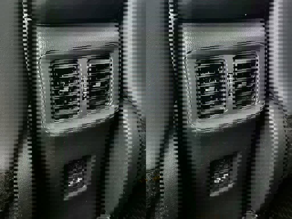 Used 2021 Toyota RAV4 XLE Premium image 13