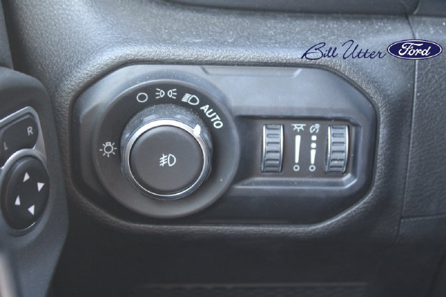 Used 2020 Jeep Wrangler Unlimited Sahara AWD/4WD image 21