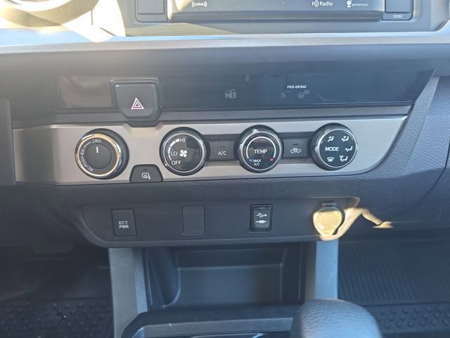 Used 2018 Toyota Tacoma SR5 AWD/4WD image 55