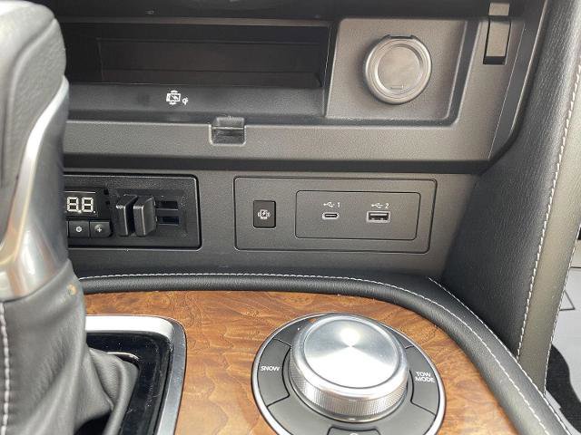 Used 2021 Nissan Armada SL image 32