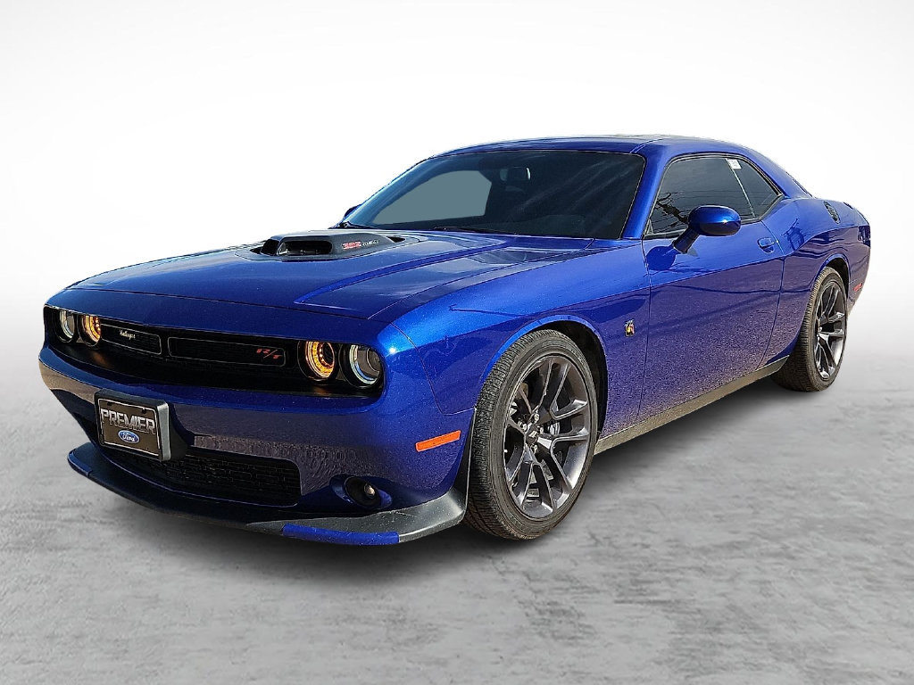 Used 2022 Dodge Challenger R/T Scat Pack w/ Shaker Package RWD image 5