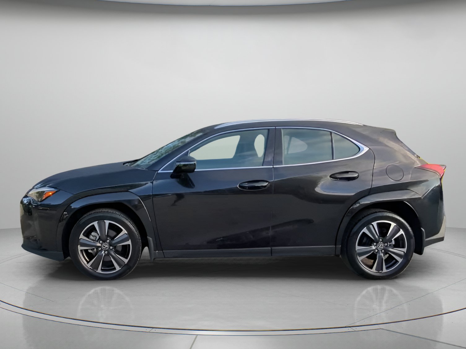 Used 2025 Lexus UX 300h FWD w/ Cold Area Package image 16