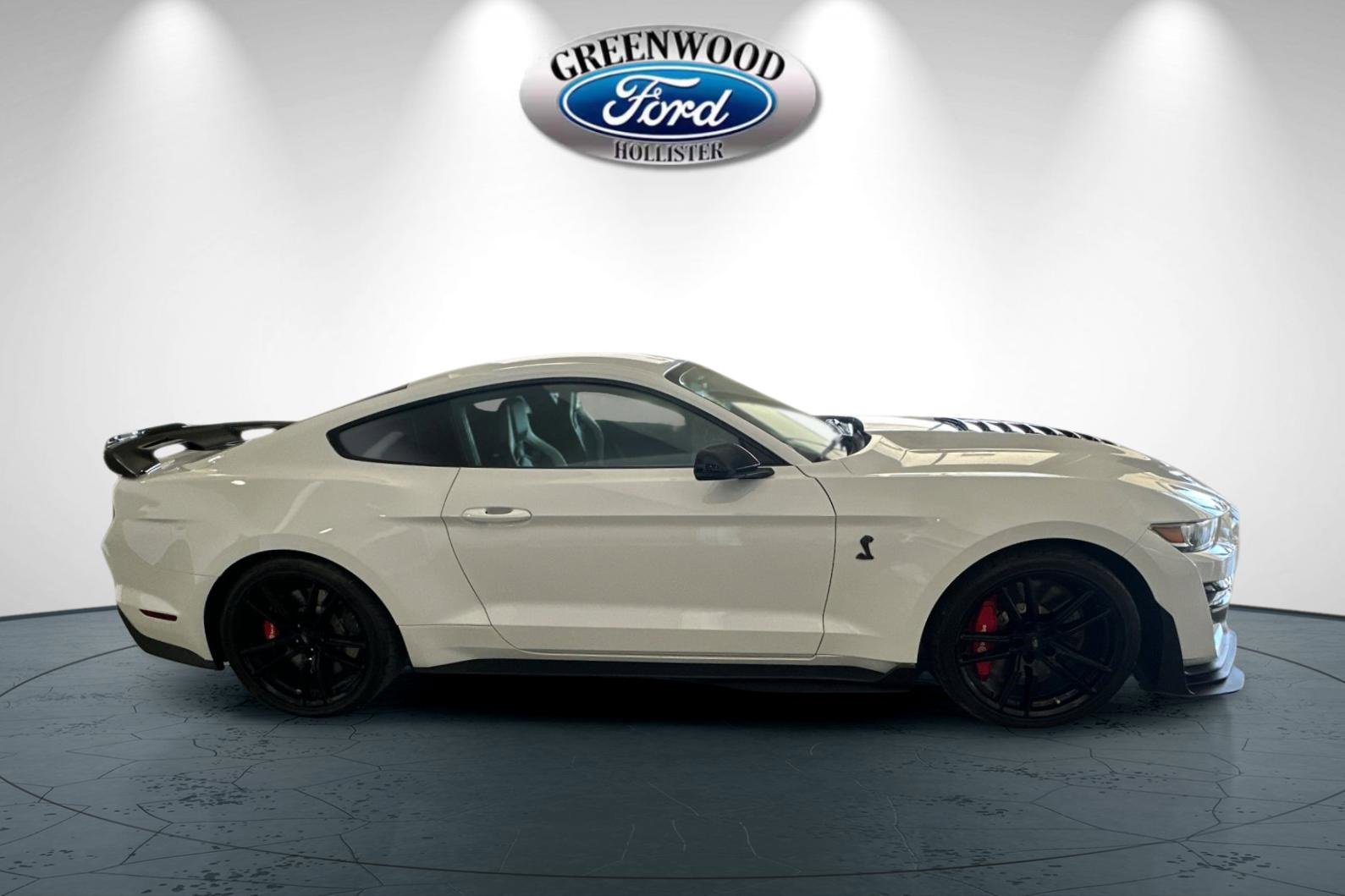Certified 2021 Ford Mustang Shelby GT500 w/ Technology Package image 3