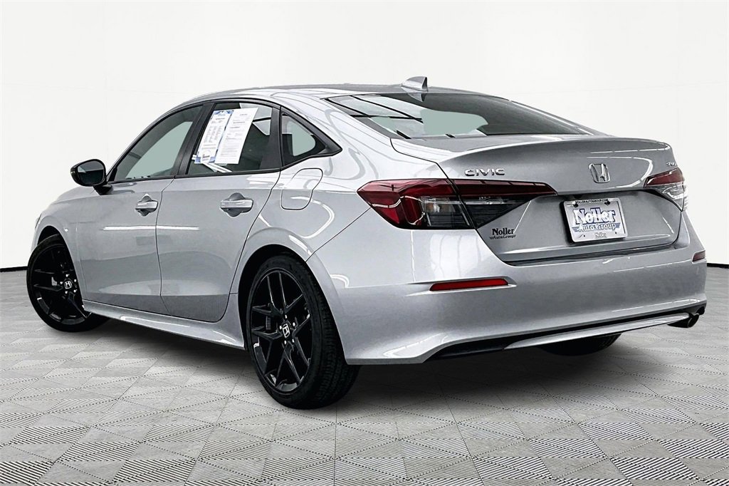 Used 2025 Honda Civic Sport image 13