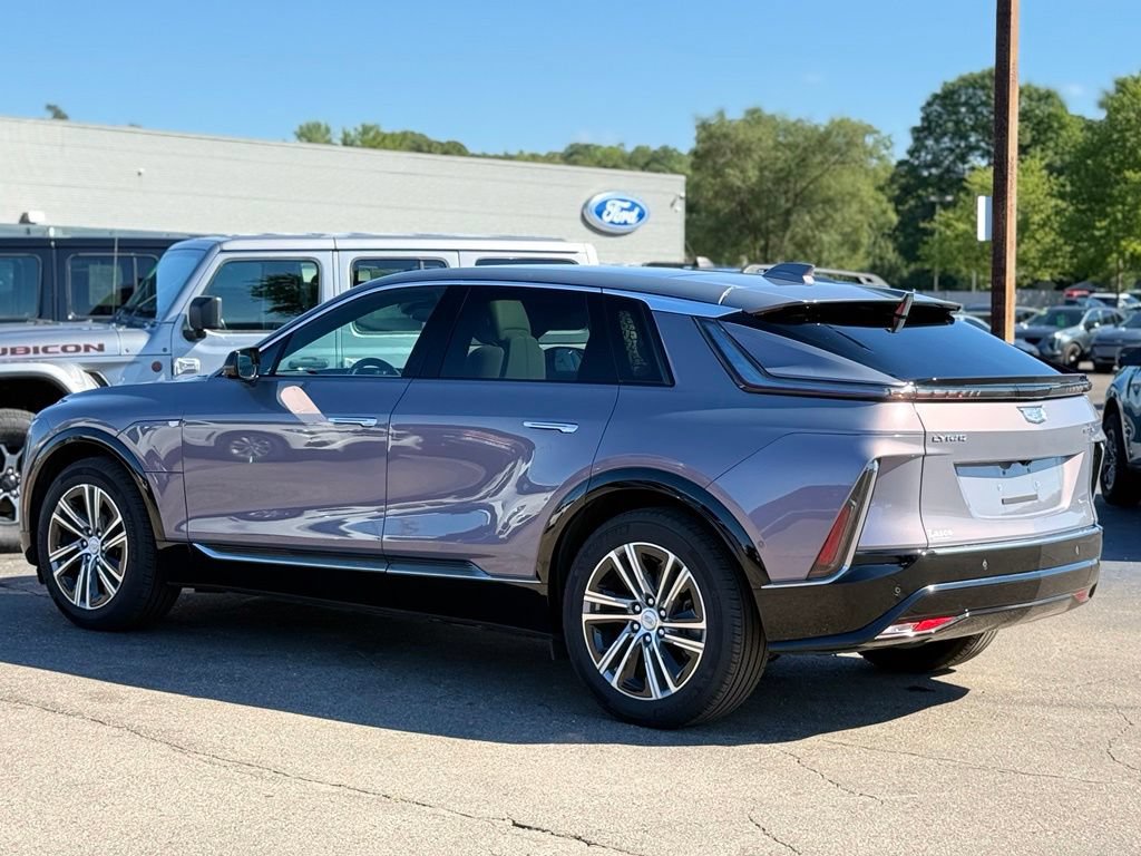 Used 2024 Cadillac Lyriq Luxury w/ LPO, Floor Liner Package AWD/4WD image 45